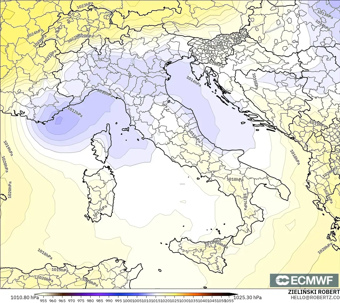 ECMWF IFS 0.25° model - Italy, Pressure